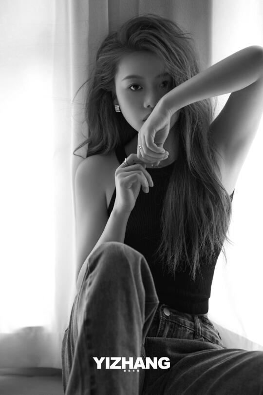 黑白肖像｜松弛感高级肖像照 经典又存粹