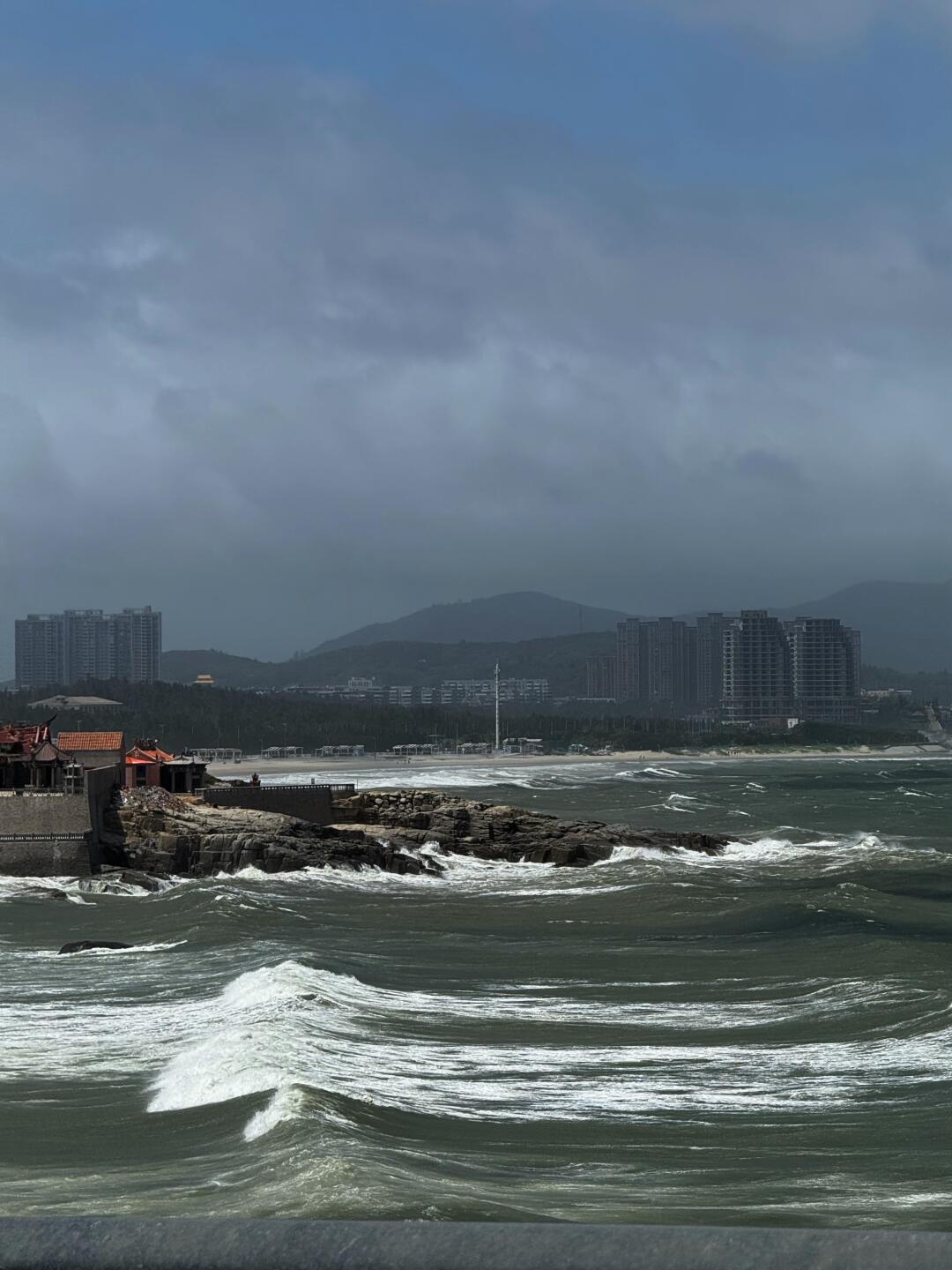 台风来临前的平潭海边 能感觉到大海很凶
