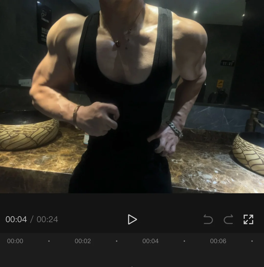 肩膀翻出来啦！！！记录历史性的一刻！