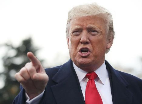 *特朗普突袭中国商船，很多人以为这是北京吃了个哑巴亏。错了！真相是老特亲手送来了