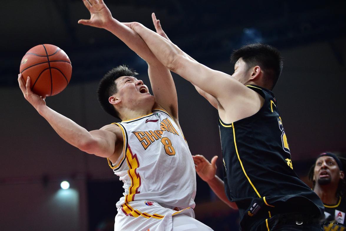 CBA最大黑马🔥谁也没想到是它！本赛季CBA真的杀疯了，最大黑马直接把观众看傻