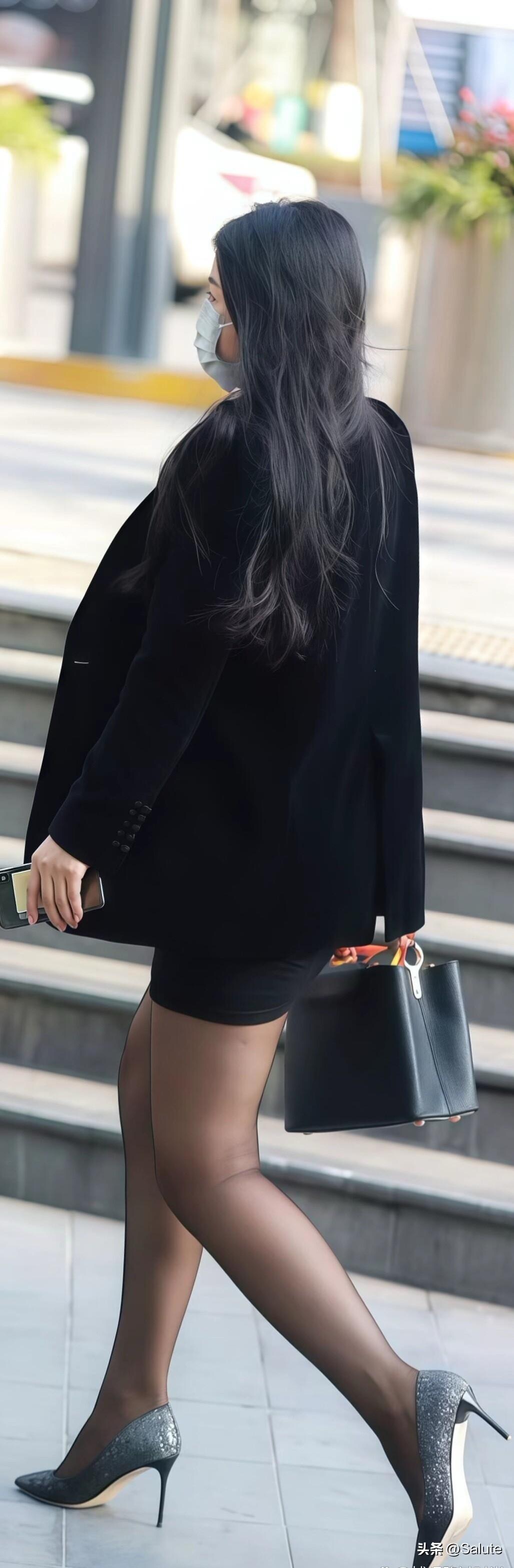 都市女郎穿搭指南：黑色连衣裙+高跟鞋，时尚又优雅！👠💃