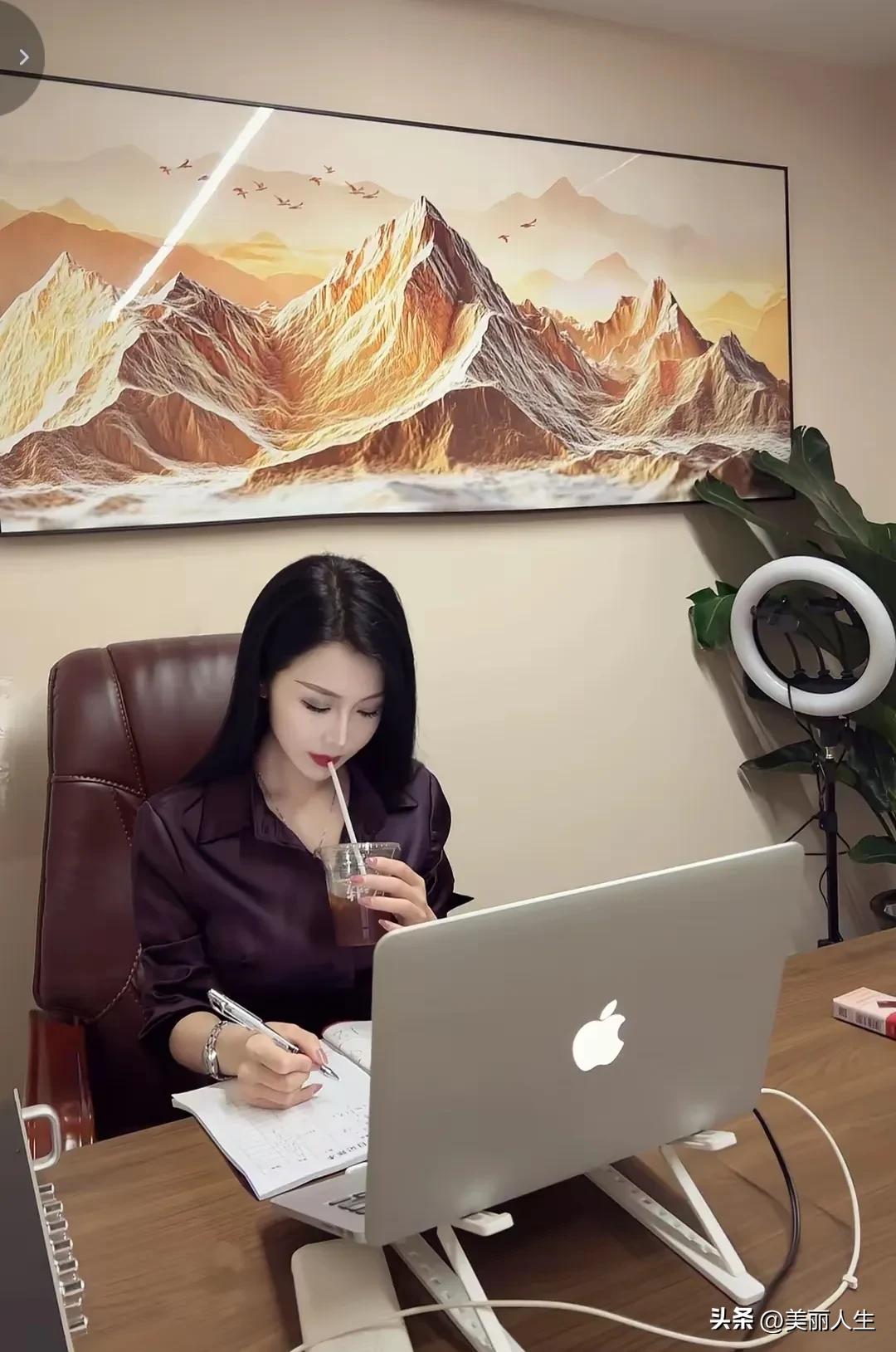 只有灵魂相近的人
才喜欢同一片风景
精神世界
也需要门当户对