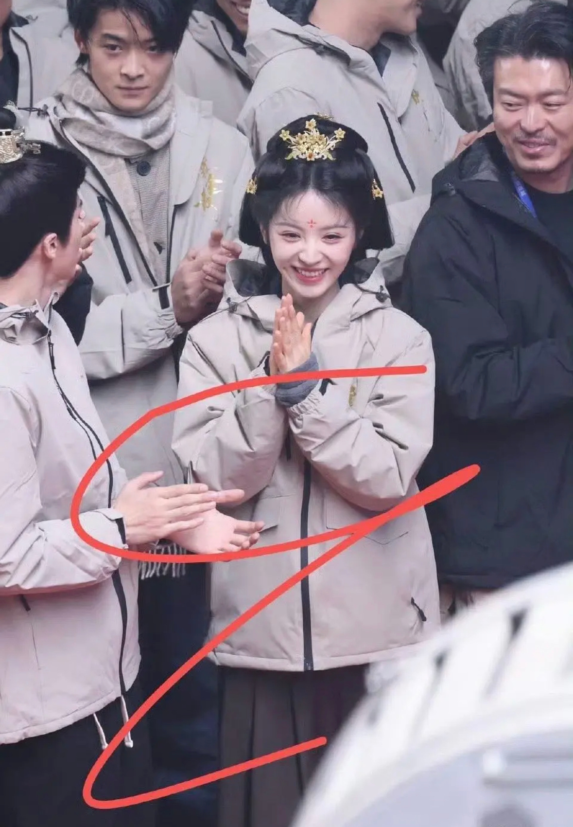 田曦薇《嫁金钗》开机出妆路透来啦 