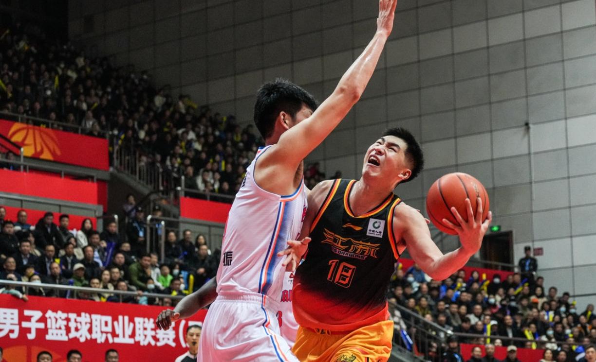 第10战！广东男篮轻松迎敌！体育频道做出选择，杜锋指望周琦
CBA常规赛第10轮