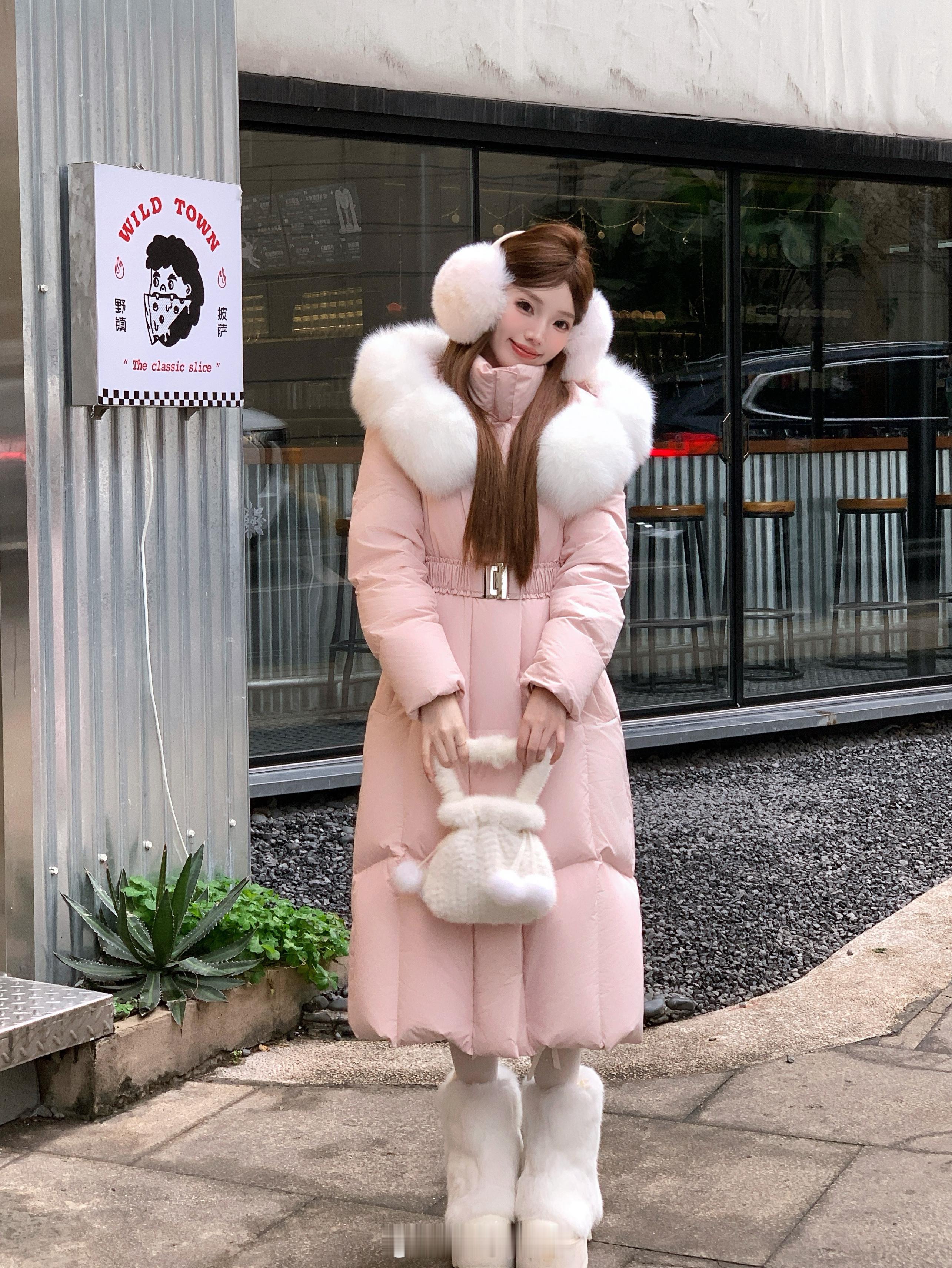 正在开这个，充绒量满满的一款，过年倒计时ing~ 