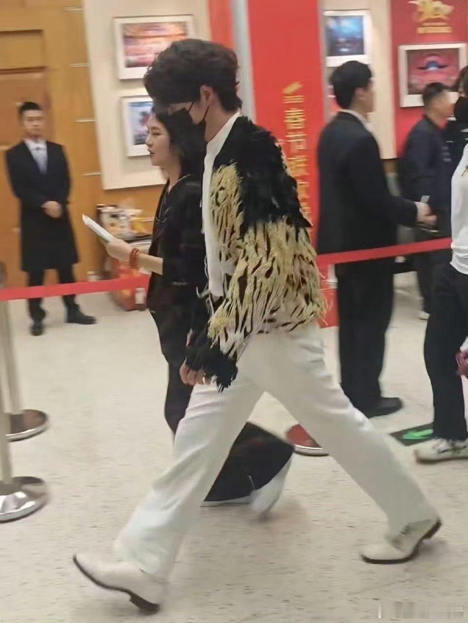 只有粉丝认的出 