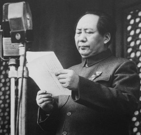 清朝灭亡，仍欠外国7.3亿两白银，这笔烂账，毛主席是如何解决的。“打扫干净屋子再