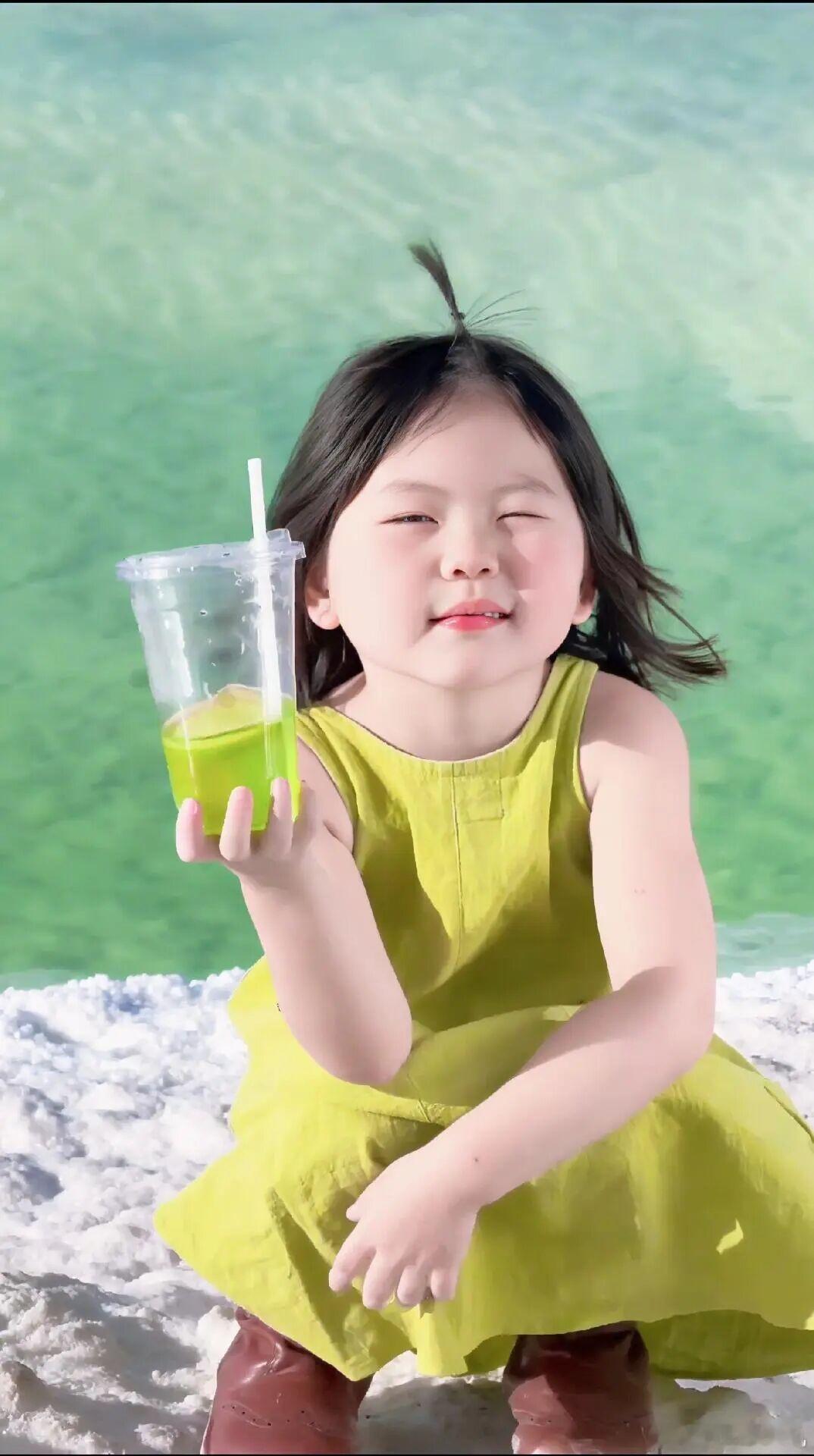 妈妈怀疑瑶一瑶有多动症瑶一瑶的停不下来，是天真，是生命力，是最正常不过的童年模样