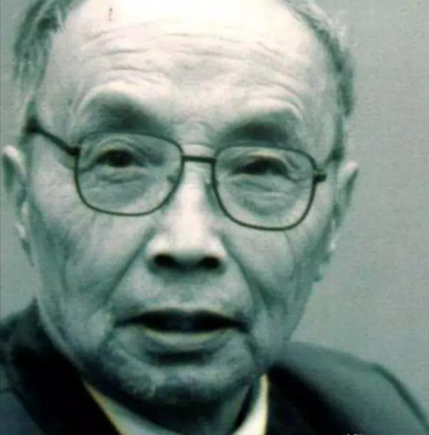 1951 年，渣滓洞看守黄茂才被押赴刑场。他，本是看守革命志士的国民党狱卒，此时