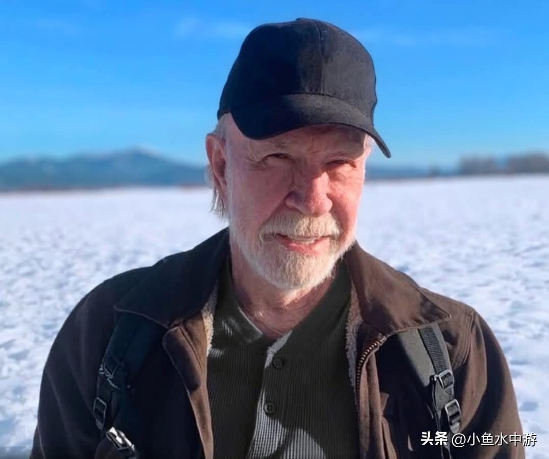 祝愿查克·诺里斯早日康复。
 
据多方报道，这位86岁的动作传奇人物在考艾岛突发