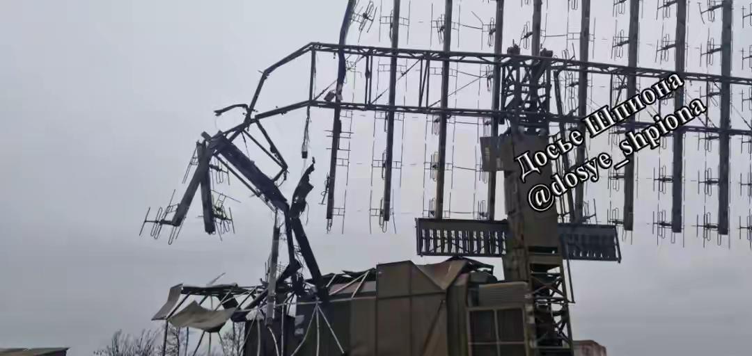 俄军迎来黑暗一天！上亿美元雷达被废战机被打，制空权一捅就碎？