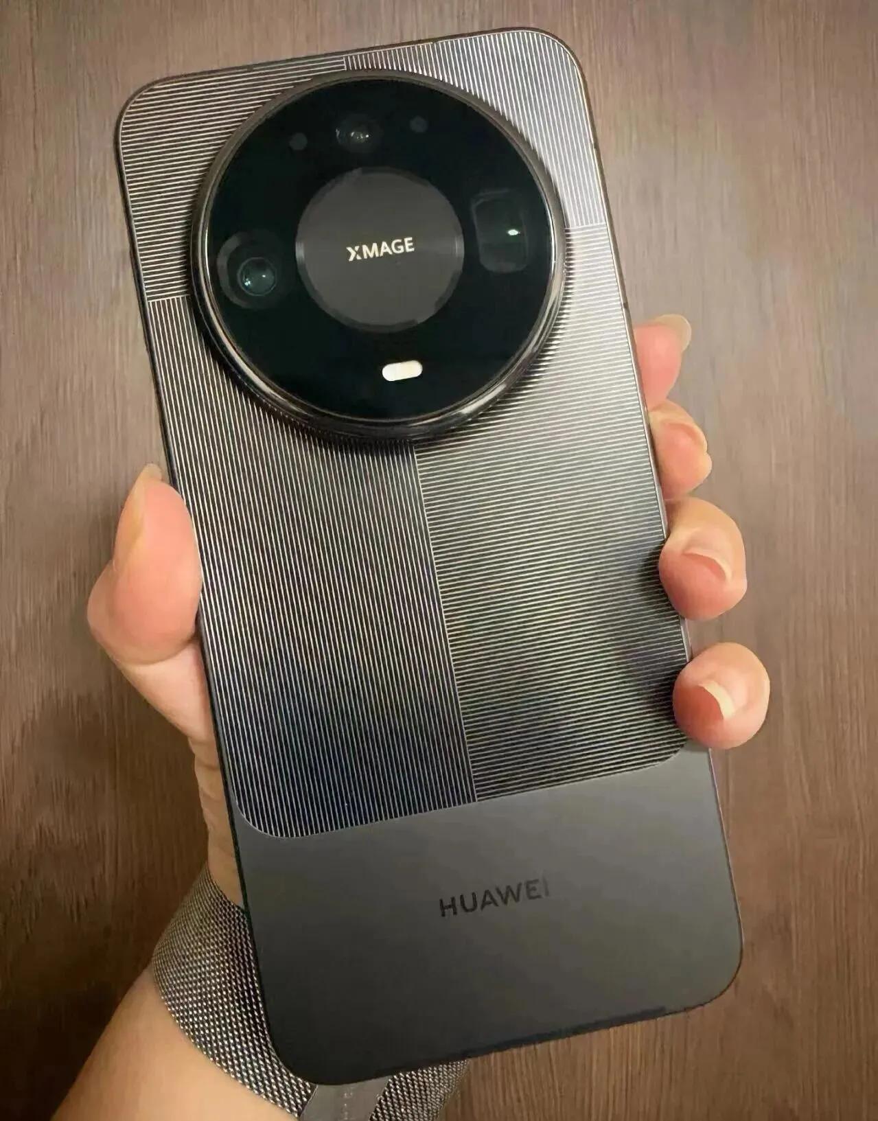 Mate90 Pro Max用了20天，我后悔没买苹果！
使用了二十天之后，我觉