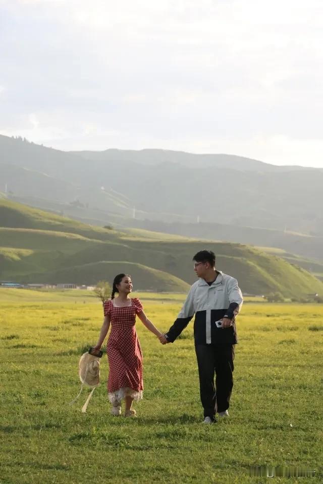 高品质小包团的妙处，是把旅行过成独家剧本。
       不必追赶人流，我们在那