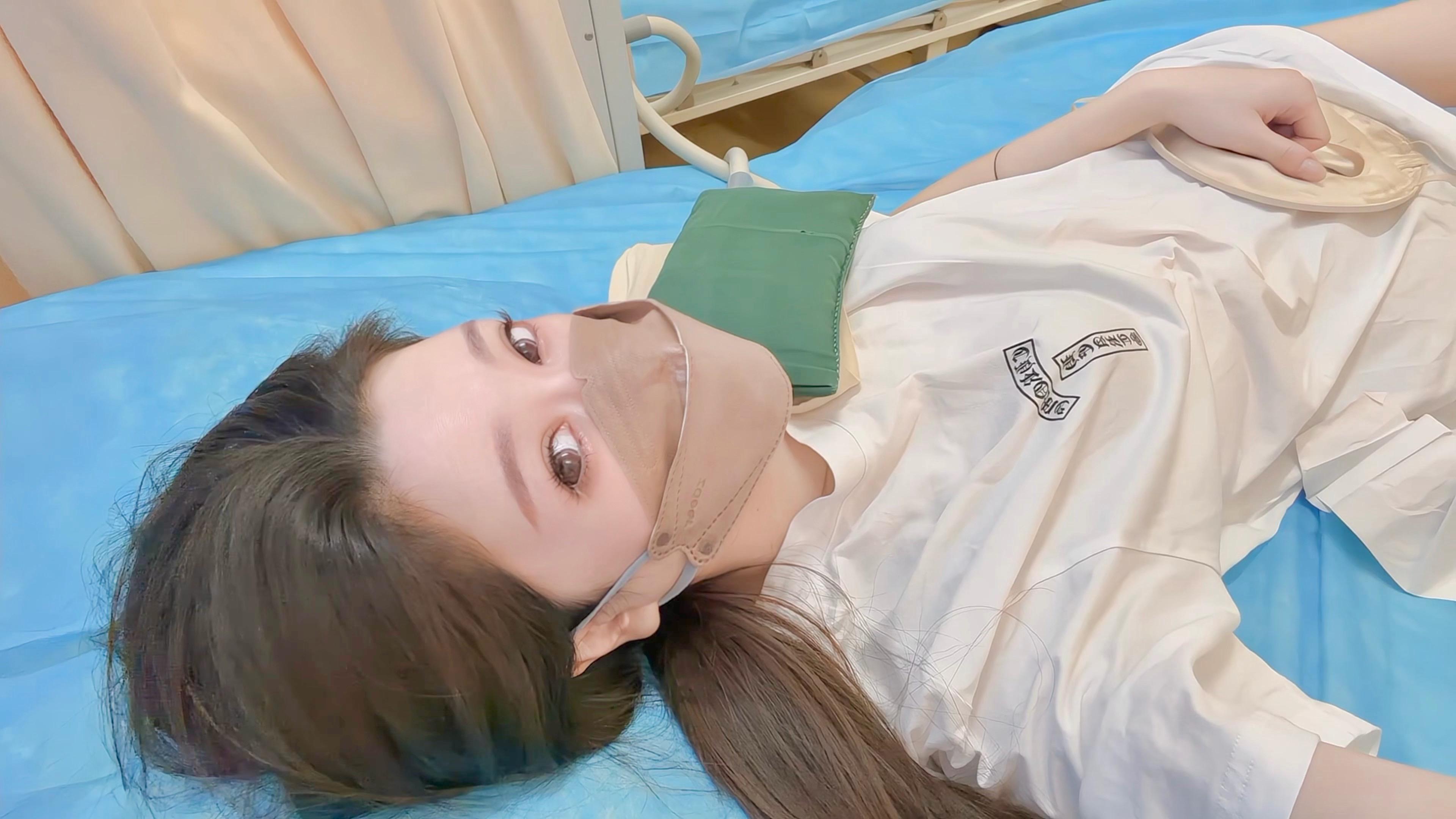 表面上我是个乐乐其实我的忧郁值达到了巅峰