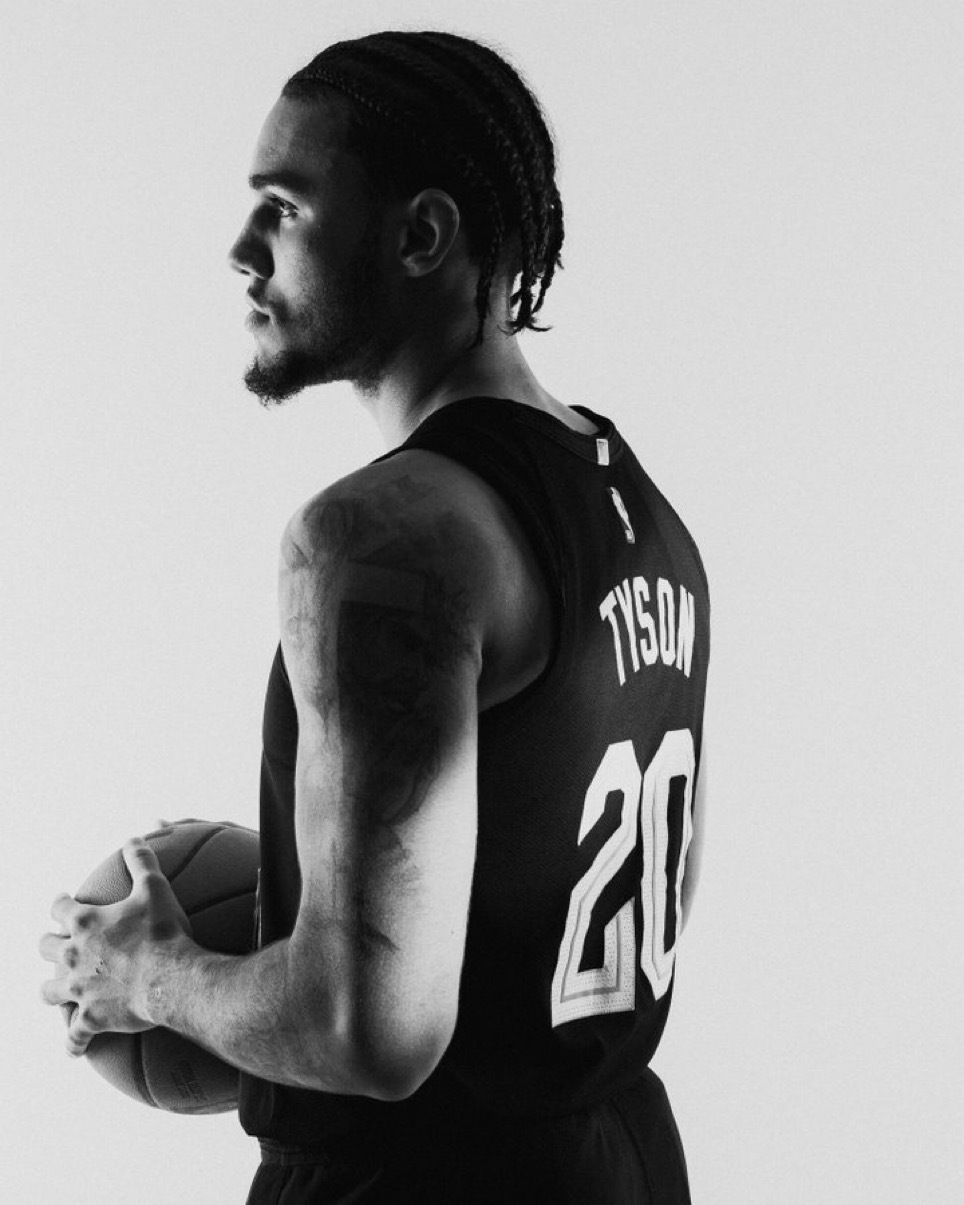 暗黑骑士！今晚开战！猛龙vs骑士nba季后赛