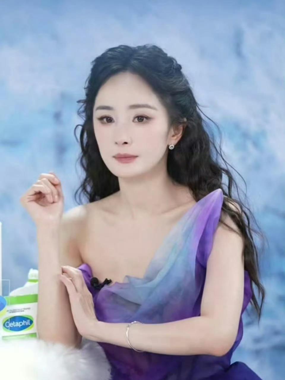 杨幂、赵丽颖今日份营业截图，就爱看美女！ 