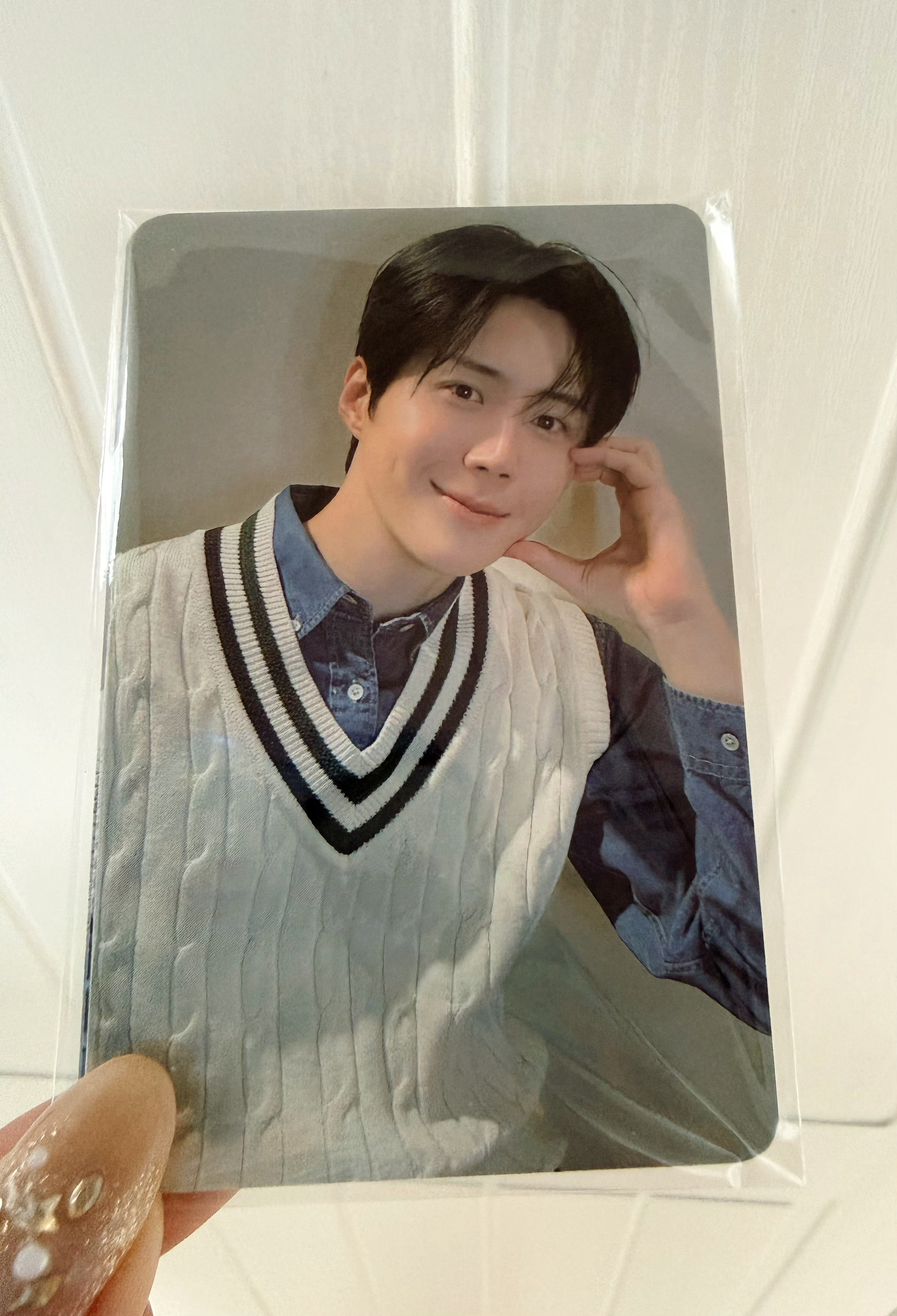 啊这就是花了我一百五rmb邮费邮到的金宣虎小卡吗