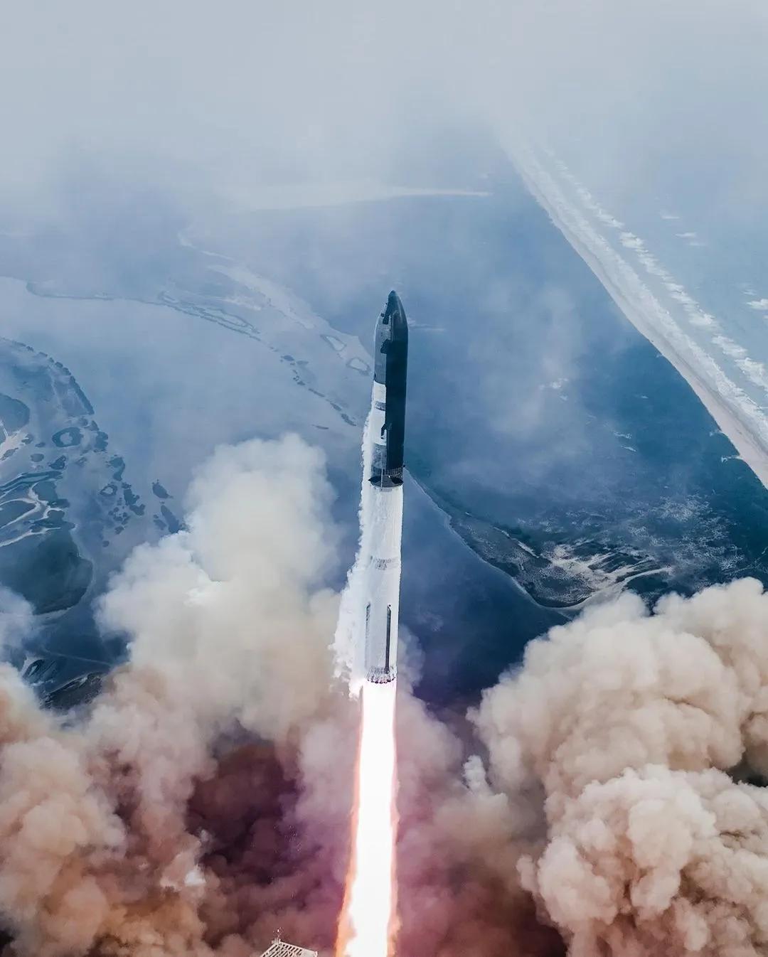 2024年3月14日，星舰在第三次试飞中成功从基地升空，完成了几个主要里程碑。首