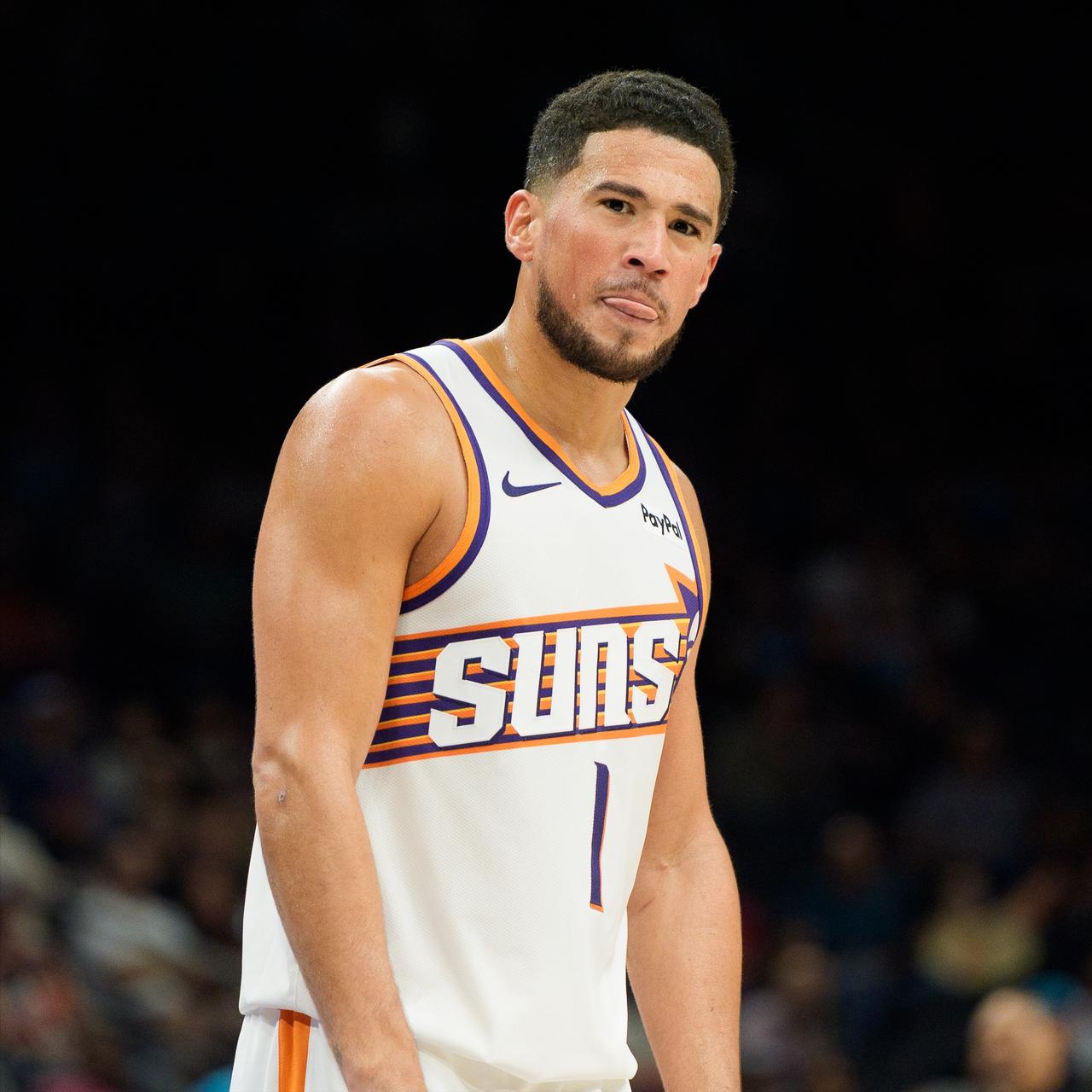 洛杉矶华佗队名不虚传！

布克、狄龙确认出战湖人，布克此前因为腹股沟拉伤一直在休