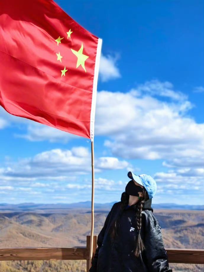 杨幂[超话]杨幂嫩成这样了 这状态也太绝了吧！明明是个成熟女神，却嫩得像少女一样