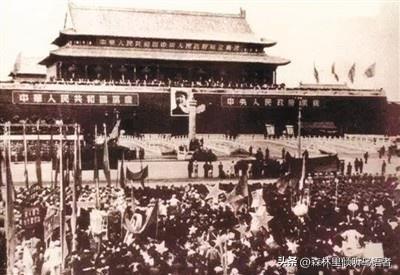  1946年傅作义公开发表挑衅公开信，毛主席当即指示：把这封信原文转发，通知全军