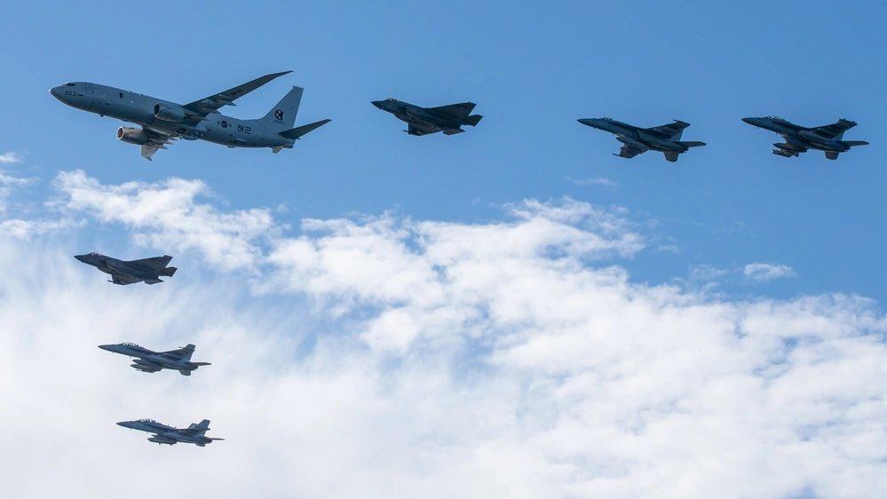 美国海军和韩国海军在印太地区结束了为期四天的双边航母打击群演习（CSGEX），此