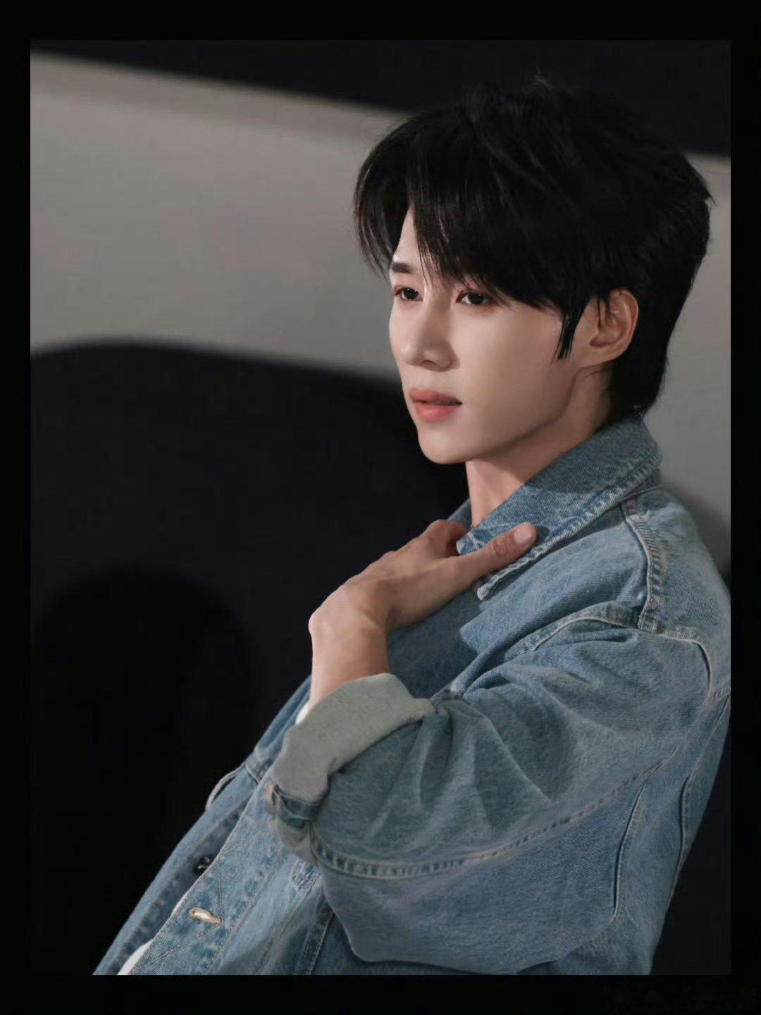 卓沅新歌StopMissingYou 《StopMissingYou》的旋律轻快