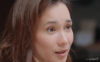 卢靖姗曾被公司要求放弃学业 面对公司要求弃学这一难题，卢靖姗没有在梦想与学业间仓