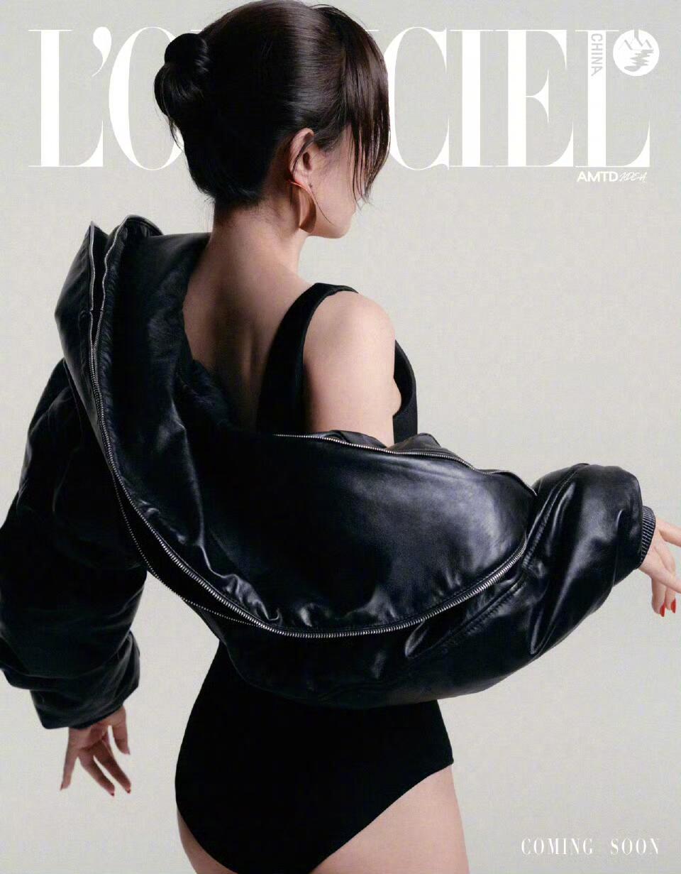 李冰冰三个月连开三本封面李冰冰登封《时装L'OFFICIEL》开季刊，这是她今年