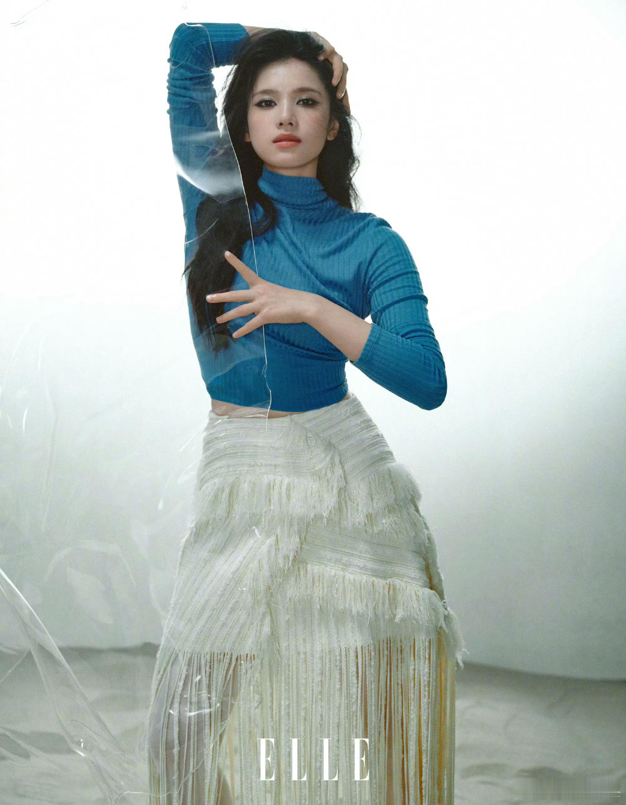 张婧仪烟熏妆怎么美成这样张婧仪顶奢脸方圆脸速来抄作业！张婧仪这款烟熏妆完美避开显