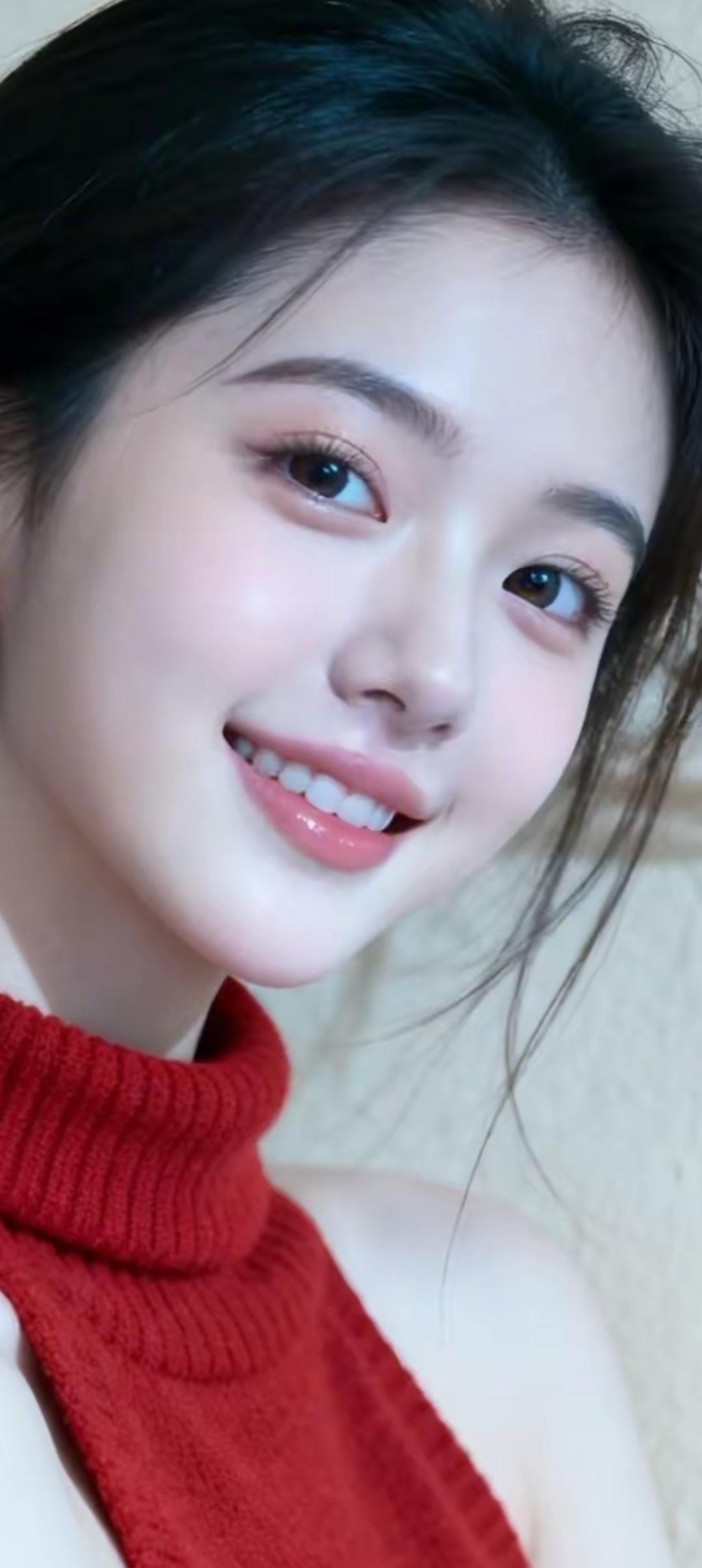 甜美笑容，红色毛衣，元气满满的一天！😊✨