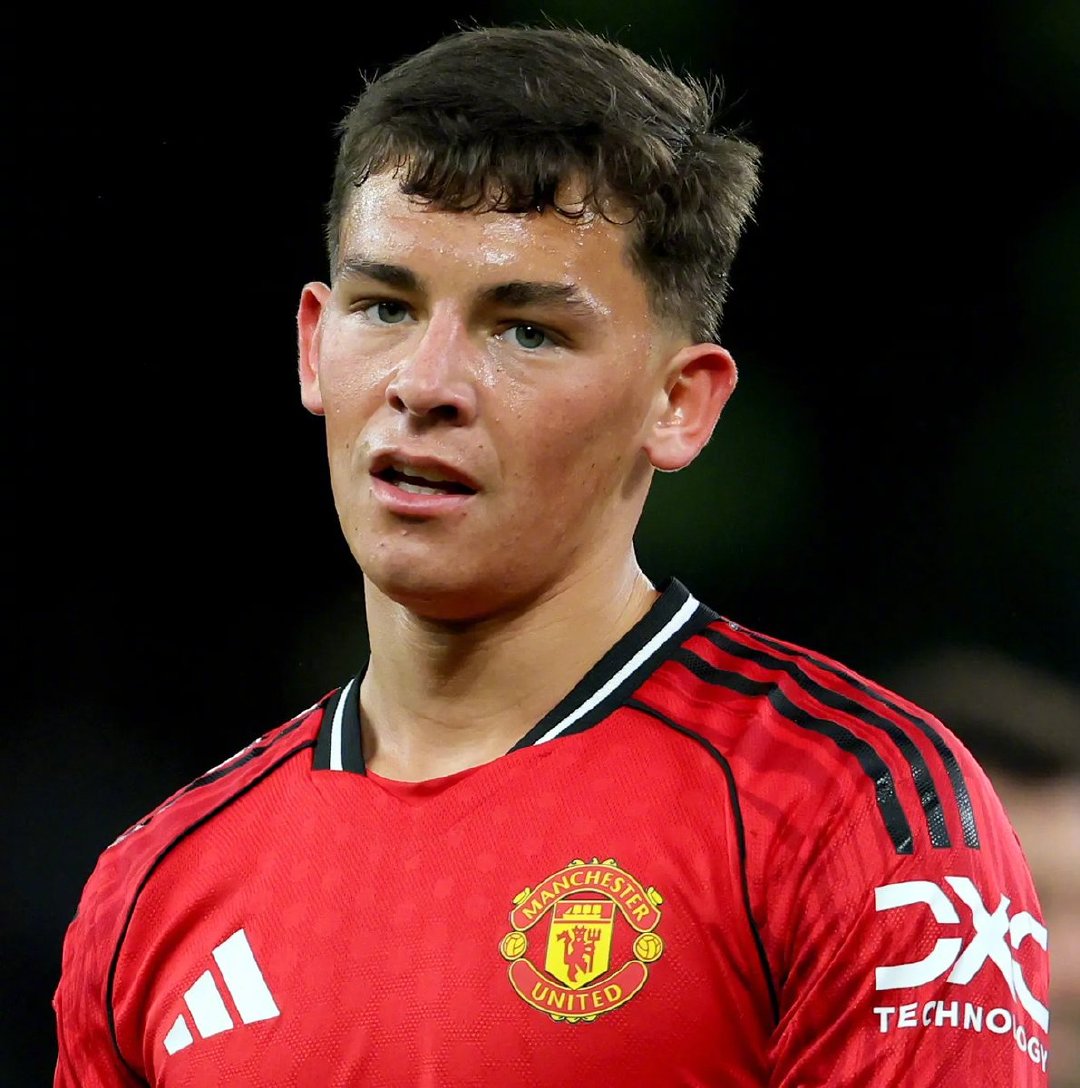 📢 突发消息：科比·梅努和谢伊·莱西将随队前往伦敦，参加曼联明晚对阵切尔西的比