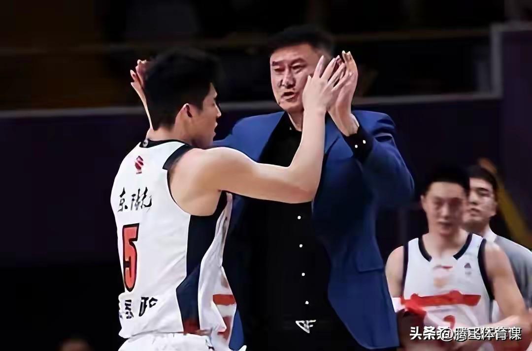 陈家政再次遭杜锋雪藏！

CBA常规赛第29伦，广东客场挑战联盟霸主上海队，从赛