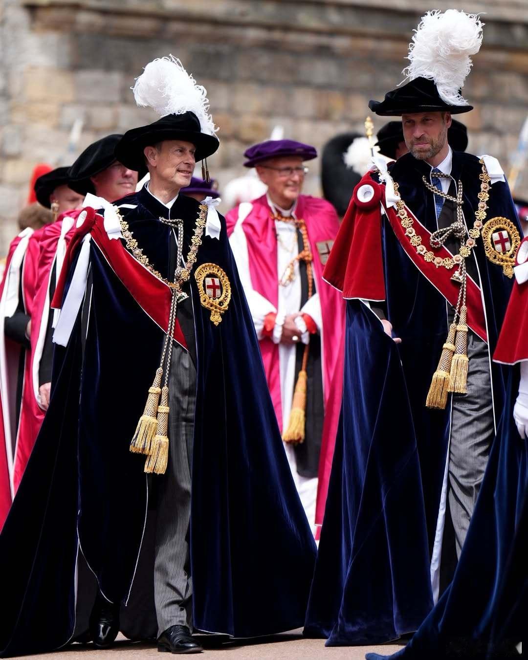 英国王室 🇬🇧6月15日，国王夫妇、威尔士亲王夫妇、爱丁堡公爵夫妇、安妮公主
