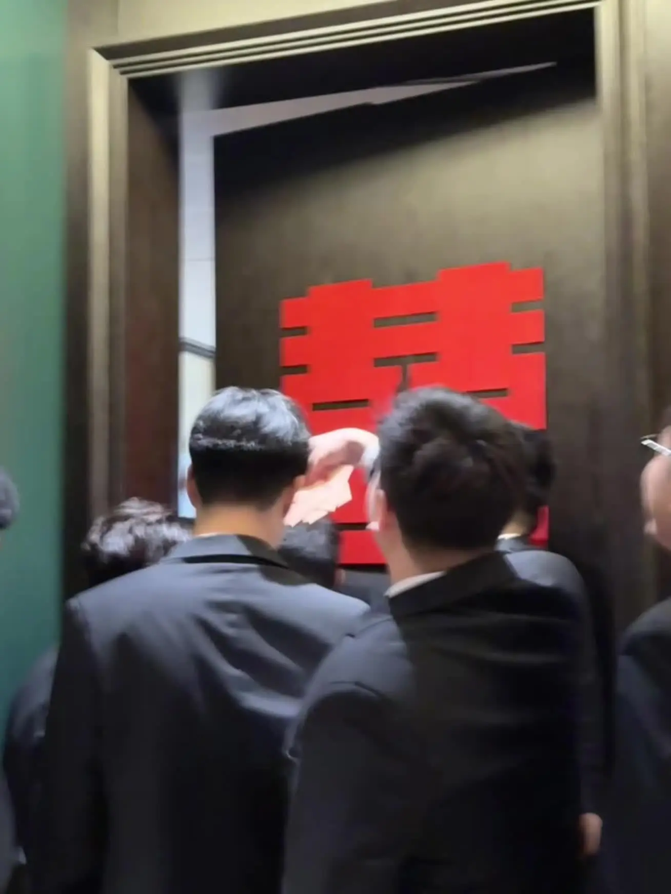 让我们来祝福这对新人吧✨ 新婚快乐 百年好合
