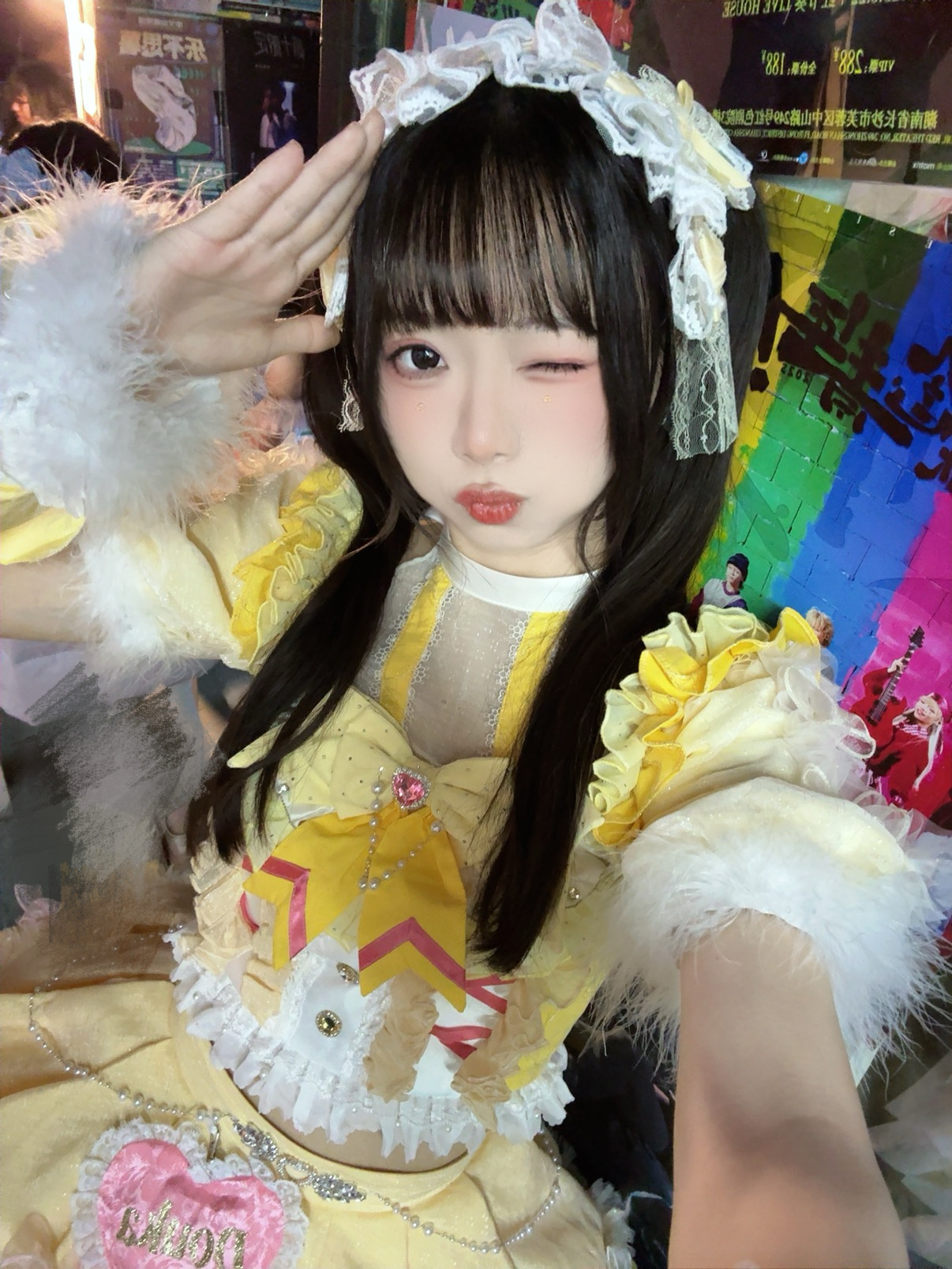 周五咯！马上迎来第二个双休好像胖了…兜系少女