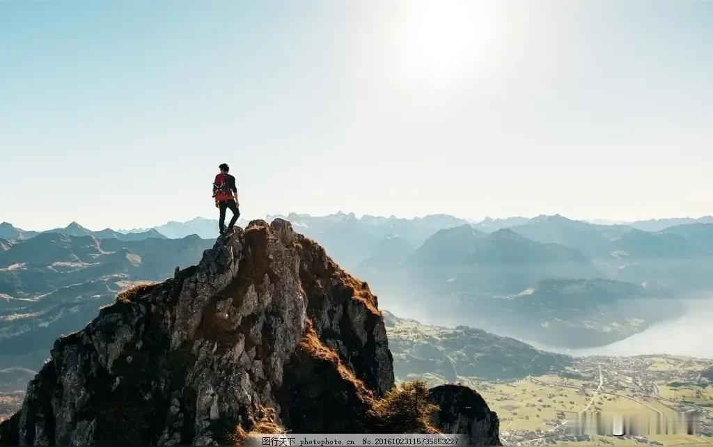 这个世界变成啥样了，百姓小时候经常去爬的山，经常去玩的地方，突然被资本圈了起来，