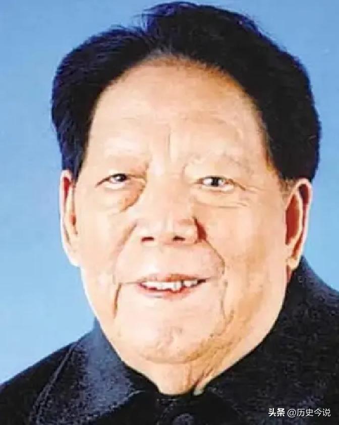 1996年离休将军铁瑛：拒为孙辈开后门，一句话守住清廉家风
 
阅读此文前，诚邀