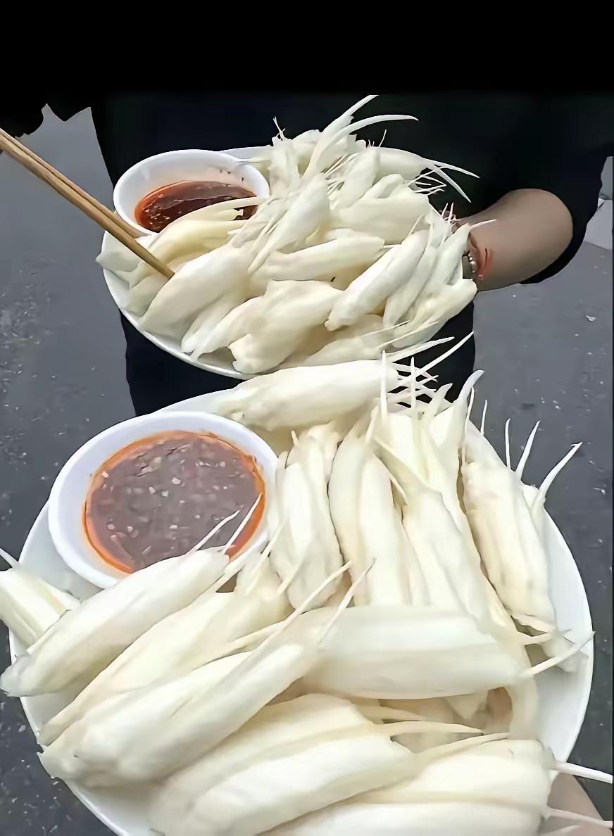 没吃过，更没见过，有谁认识这是什么东西吗？欢迎评论区说说。