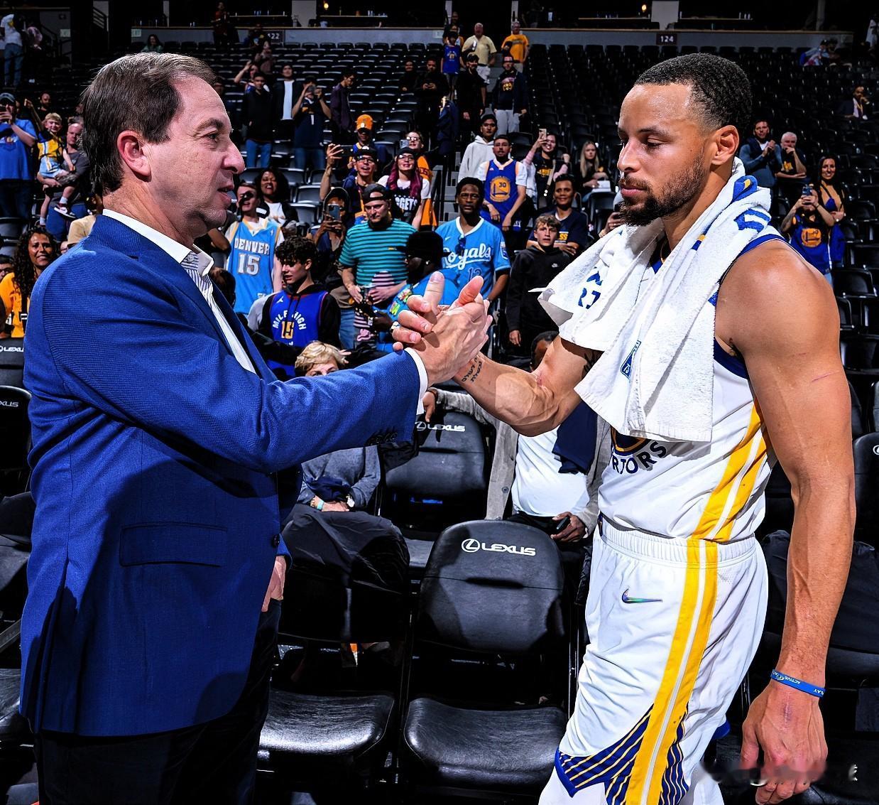 勇士管理层行动真迅速啊！

根据记者Brett Siegel的报道，经过今天下午