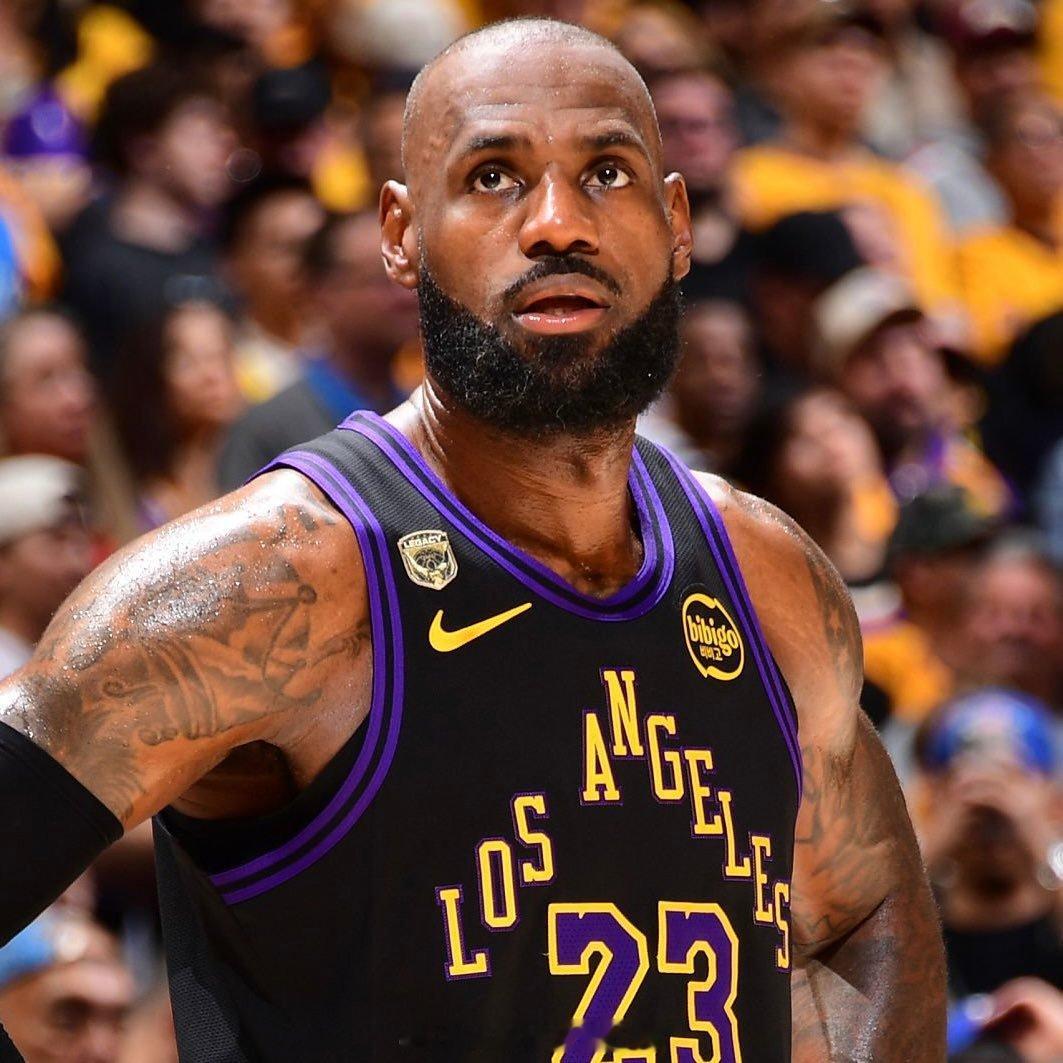 根据拉斯维加斯联盟高管的说法，NBA周围的共识是，没人知道勒布朗将去哪里 