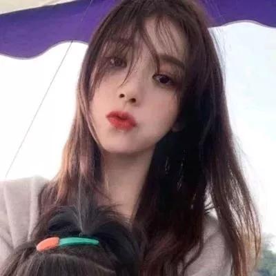 夏日清新穿搭，元气满满的一天！🌞💗