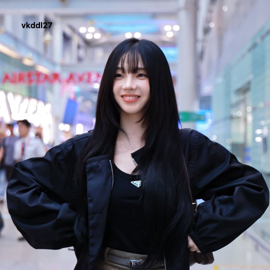👤：我也能收到海底捞糖果吗？🩵：不行啊😗 ​​​