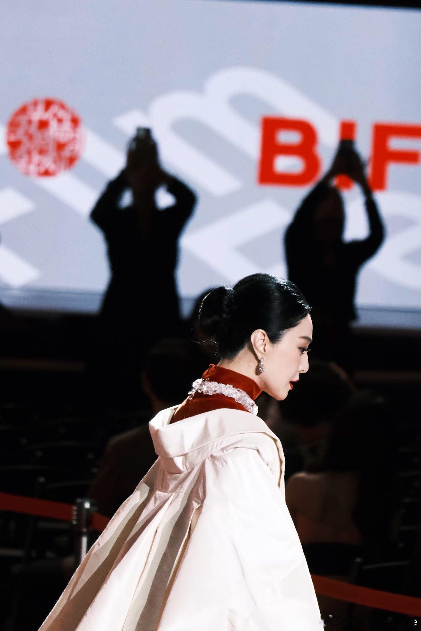 🧊🧊亮相釜山电影节 ​​​📷by同泽 ​​​