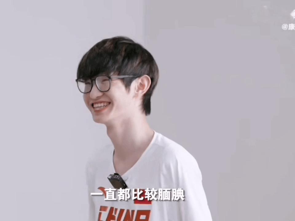 就这样莫 名 其 妙 地 爱上你～莫名其妙爱上你