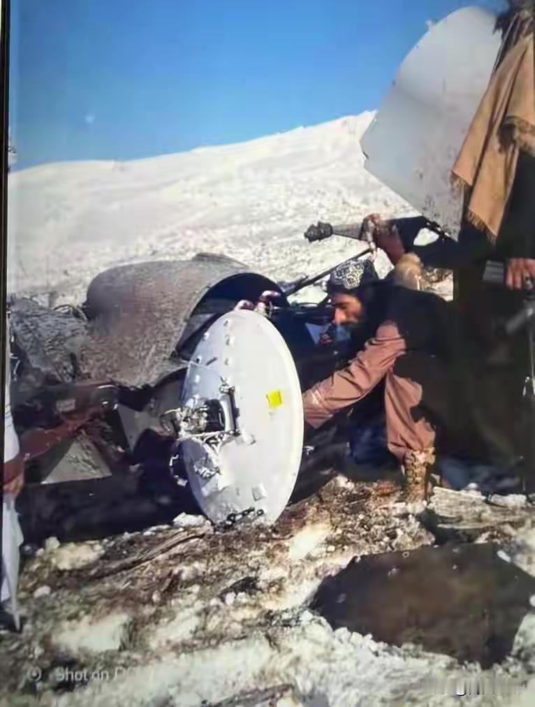 突发2026年新年第一天，美军就来了个“新年第一摔”，一架MQ - 9“死神”武