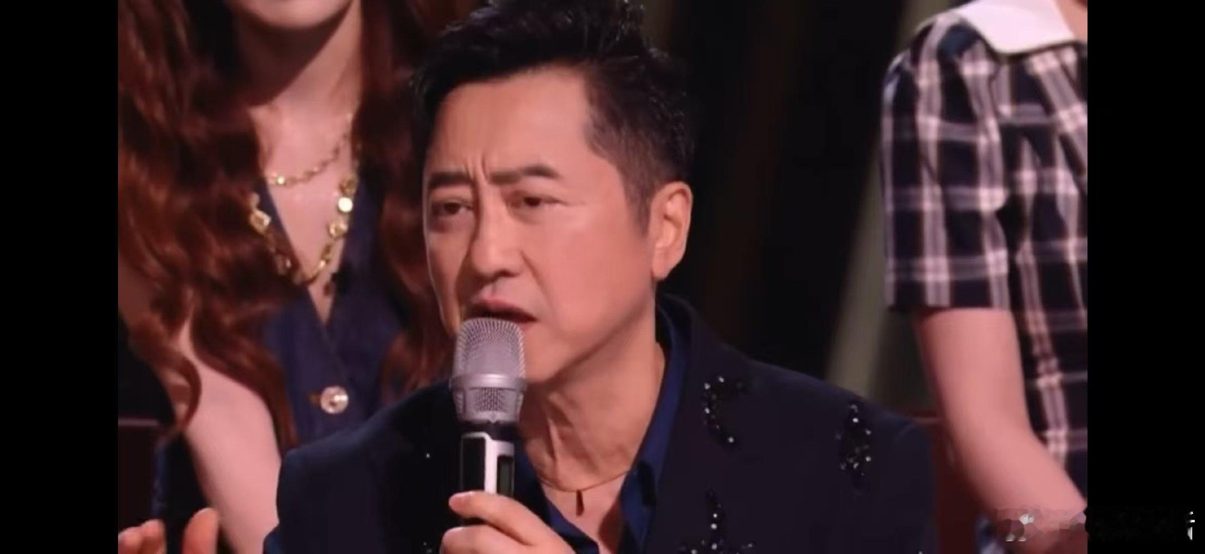 庾澄庆回应人老了做什么都心酸歌手发布会只要还能放声歌唱，就敢全力突破自身能力极限