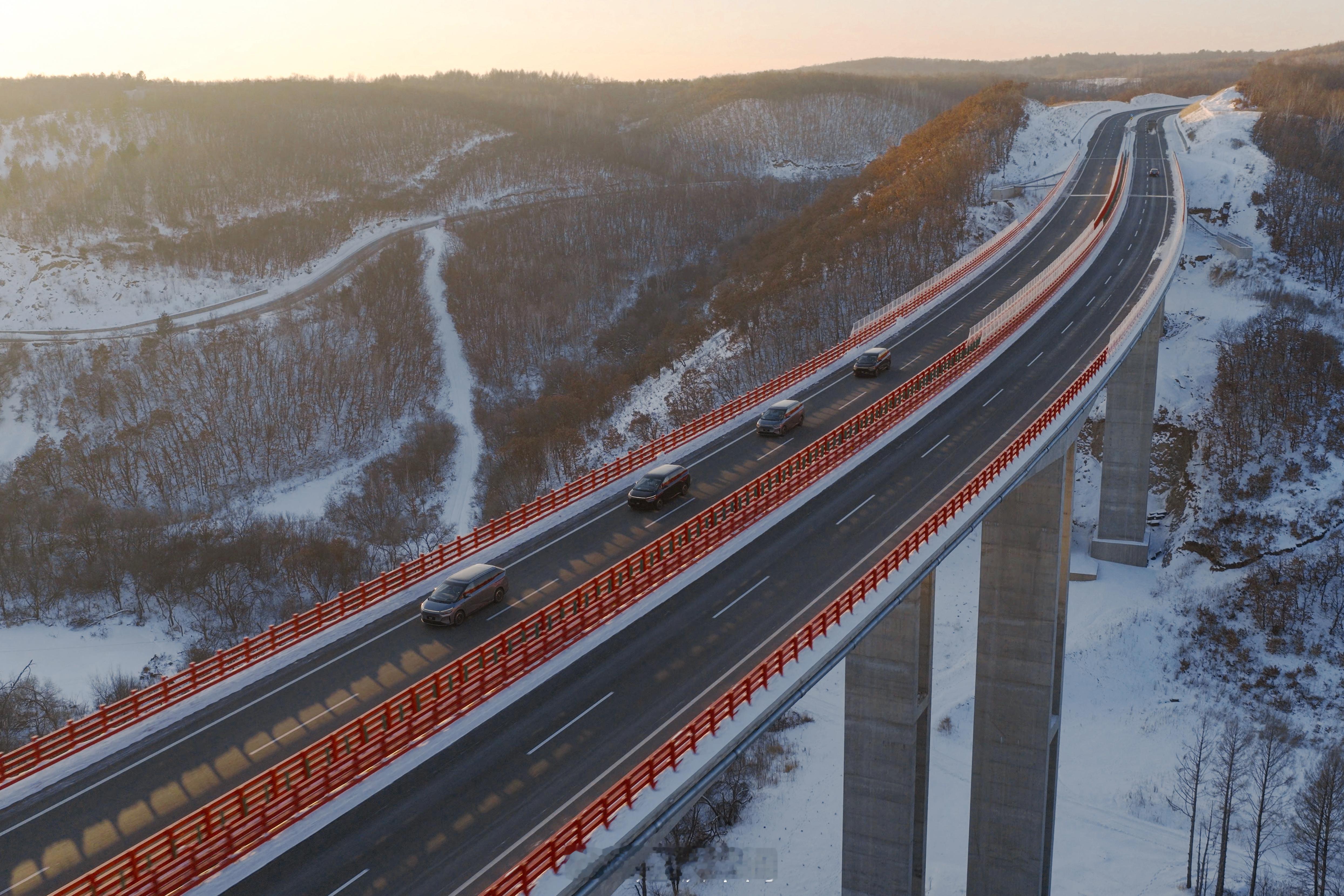 小鹏X9超级增程冰雪体验日正式开启，挑战零下30度极寒环境！期待雪地模式下的不俗