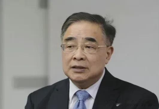 中医大师张伯里讲的，要做自己的傻瓜，吃好，喝好，睡好，心情平静，这身体健康就跑不